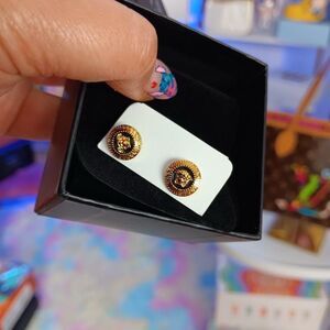 New in Box Vintage Gianni Versace Gold plated Black Medusa Head Stud Post Earrin